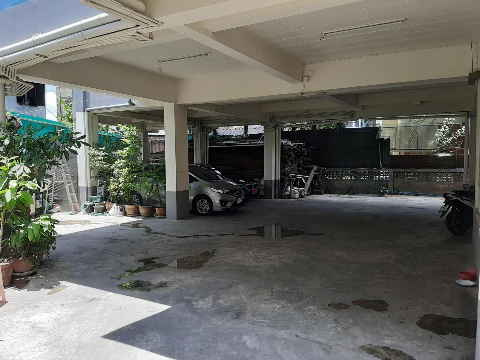 Vanlisut Hotel Ngamwongwan Nonthaburi Exterior photo