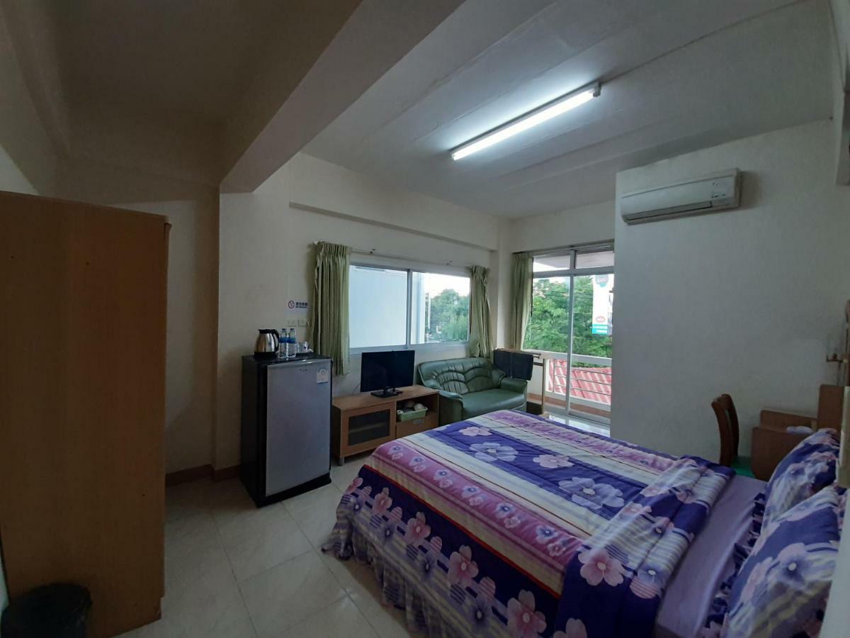 Vanlisut Hotel Ngamwongwan Nonthaburi Exterior photo