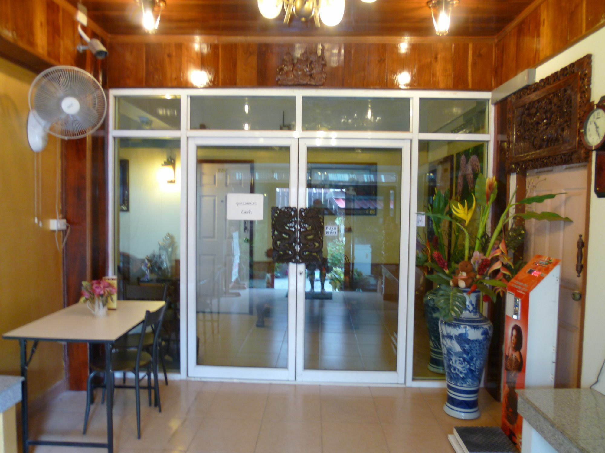 Vanlisut Hotel Ngamwongwan Nonthaburi Exterior photo